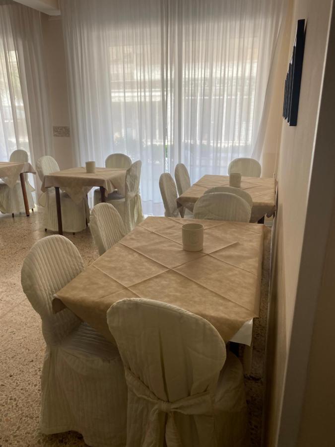 B&B Hotel Lucciola كاتوليكا المظهر الخارجي الصورة